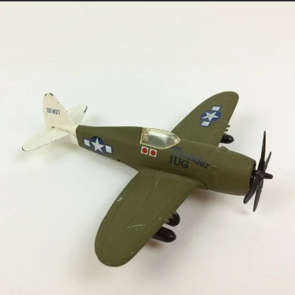 ๐ช Vintage P-47D Diecast Road Champs Thunder Jug Metal Military Aircraft - Picture 1 of 11
